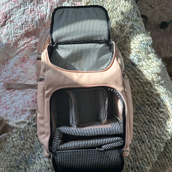 Camera Backpack - Picture 2 of 6